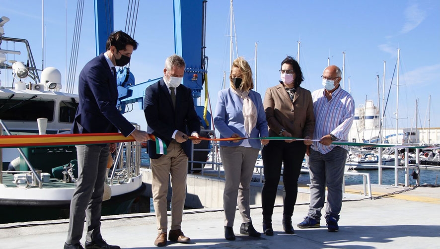 El Puerto de Motril recupera el varadero para la reparaci&oacute;n de embarcaciones 30 a&ntilde;os despu&eacute;s e inaugura una gr&uacute;a p&oacute;rtico.