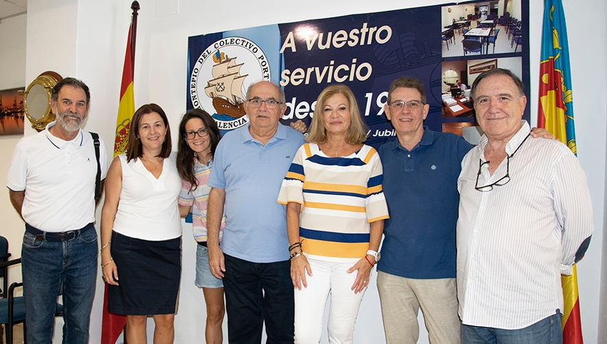 Pepa Ruano, presidenta del Montep&iacute;o (tercera por la derecha), junto a los miembros de la Junta Directiva.