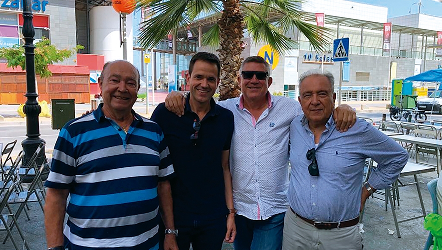 Ambiente festivo en las fiestas del Grao de Castell&oacute;n