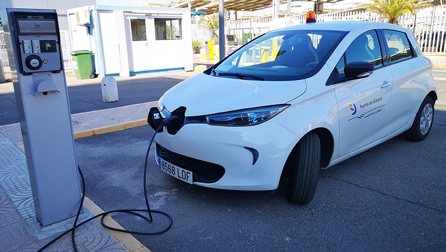 La AP de Almer&iacute;a mejora la eficiencia de su parque m&oacute;vil con tres nuevos veh&iacute;culos el&eacute;ctricos