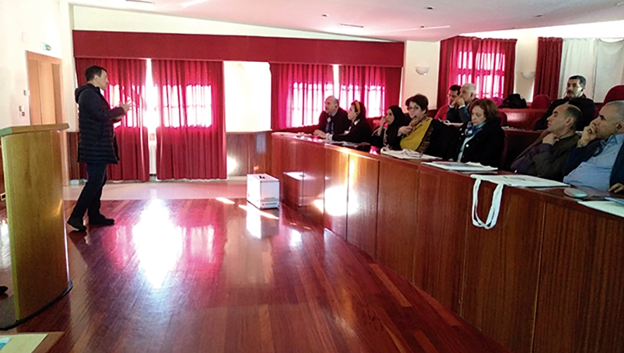 Funcionarios de la administraci&oacute;n pesquera de Argelia fueron informados de la gesti&oacute;n pesquera del Puerto de Mar&iacute;n.