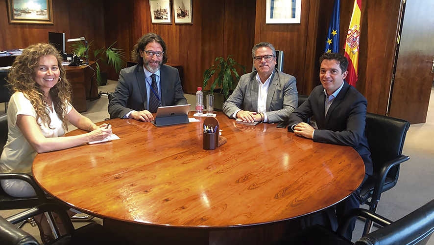 La presidenta de Puertos del Estado, Ornella Chac&oacute;n, y el director de Explotaci&oacute;n de Puertos del Estado, Leandro Melgar, recibieron a Alfonso Cordero, CEO de Transcoma Shipping y presidente de Hamilton &amp; Cia., y Paco Gonz&aacute;lez, director comercial de Hamilton &amp; C&iacute;a. el pasado martes.