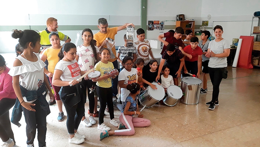 Aportem consigue instrumentos musicales y m&aacute;s de mil libros para menores del Mar&iacute;timo