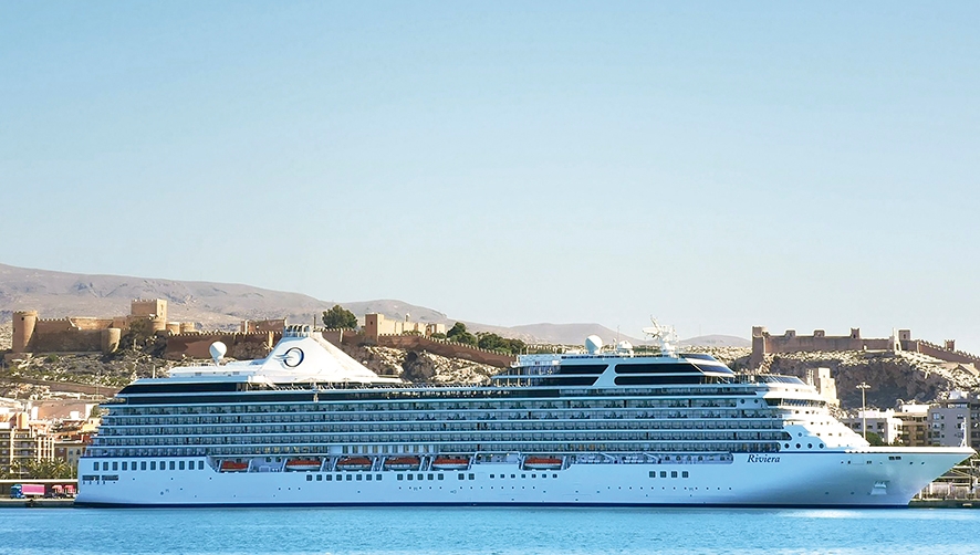 El crucero &ldquo;Riviera&rdquo; escala en el Puerto de Almer&iacute;a