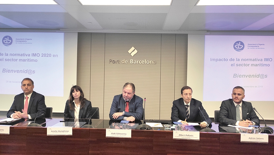 Joseph Santo, director de Hapag-Lloyd Spain S.L.; Am&eacute;lie Humphreys, directora comercial de CMA CGM S.A.; I&ntilde;aki Echevarr&iacute;a, director de Ventas en Espa&ntilde;a de H&ouml;eg Autoliners; Albert Pallar&eacute;s, vicepresidente de la Associaci&oacute; d&rsquo;Agents Consignataris de Vaixells de Barcelona (AACVB), y Adri&aacute;n Solares, director de Dynamic Fuels S.L. Foto L. Escrihuela.