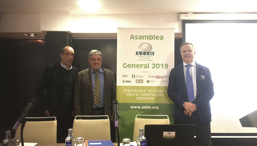 El Puerto de Baiona participa en la Asamblea de AEIM y refuerza su especializaci&oacute;n en la madera
