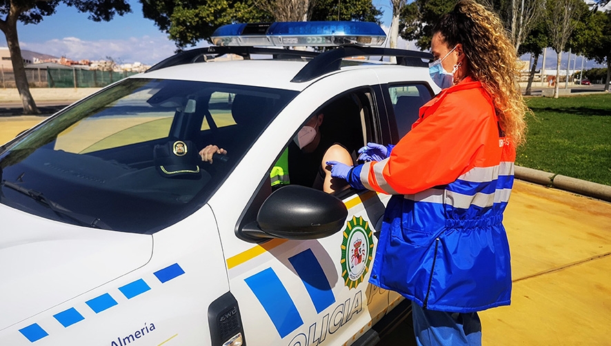 La Polic&iacute;a Portuaria de Almer&iacute;a recibe la primera dosis de la vacuna