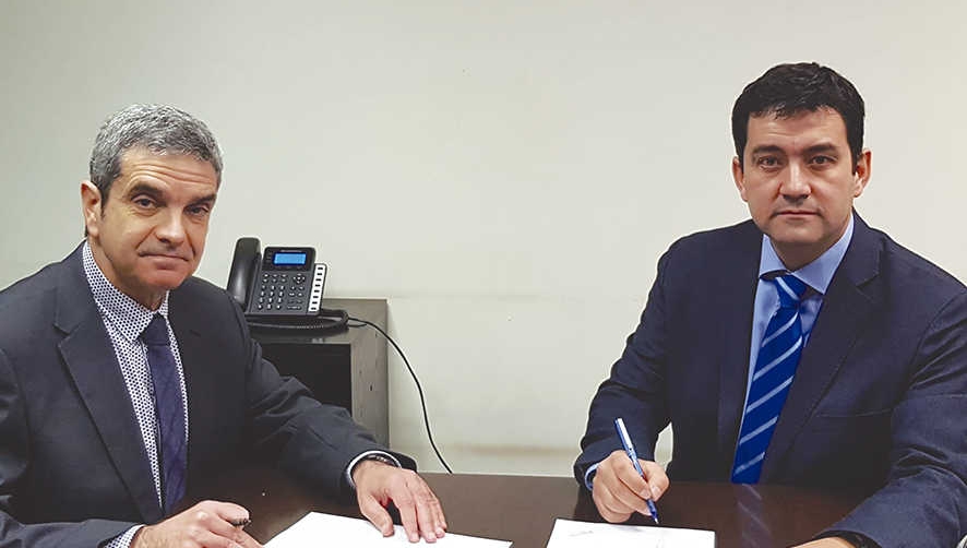 Joan Tortosa, presidente de la AECQ, y Jes&uacute;s Fluriach, presidente de Plataforma Log&iacute;stica APQ.