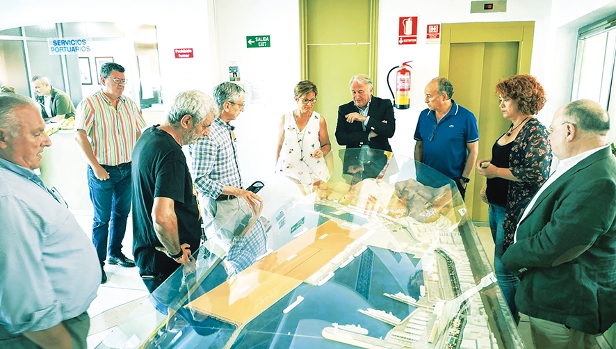Caicedo y Almeriport explican los proyectos del Puerto al Grupo Socialista de Almer&iacute;a