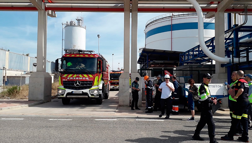 En el simulacro participaron el servicio de Emergencias de la Generalitat, el Ayuntamiento de Valencia, la Autoridad Portuaria de Valencia y las empresas Tepsa y Galp.
