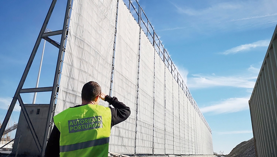 Un total de 16 empresas han presentado ofertas para la instalaci&oacute;n de unas pantallas atrapa-polvo en el Puerto de Carboneras en Almer&iacute;a