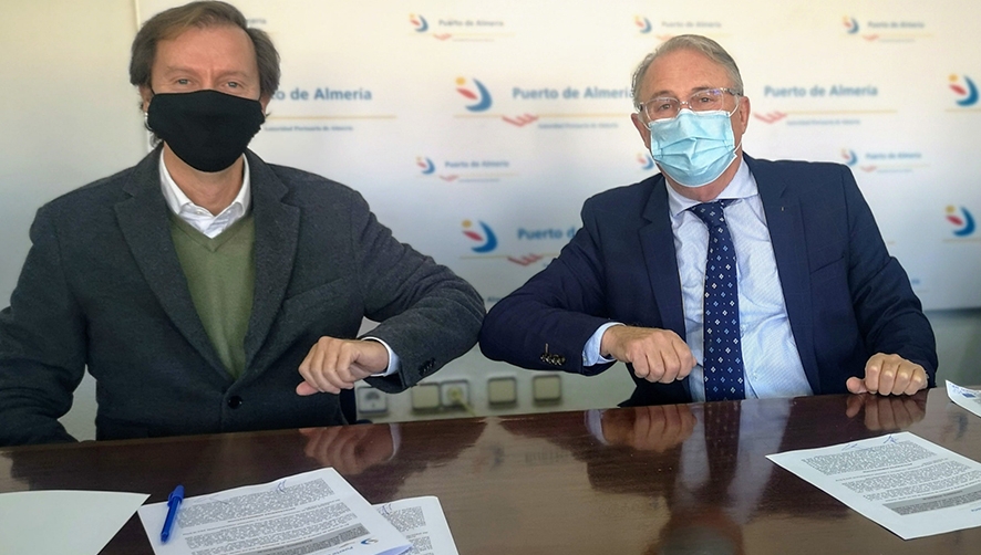 Jorge Mart&iacute;n, gerente de la UTE Almadrabillas, y Jes&uacute;s Caicedo, presidente de la Autoridad Portuaria de Almer&iacute;a.