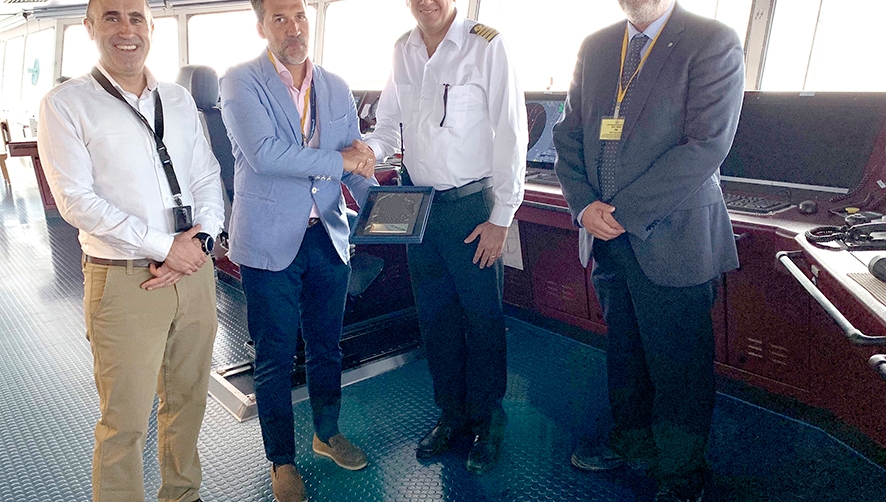 El &ldquo;MSC Mina&rdquo;, el mayor portacontenedores del mundo junto a su gemelo &ldquo;MSC G&uuml;lsun&rdquo;, hace su primer escala en el Puerto de Algeciras