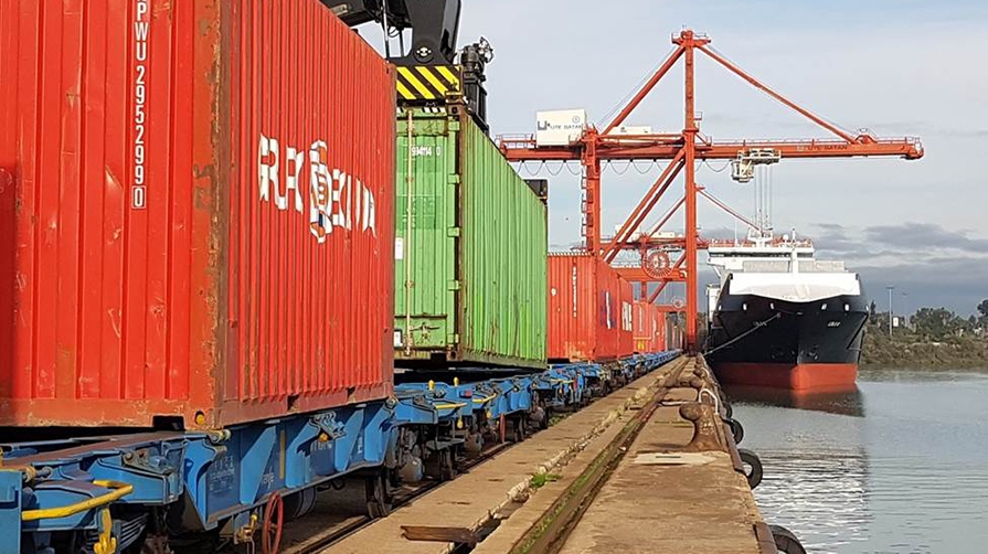 El puerto de Sevilla aument&oacute; un 17% sus tr&aacute;ficos en octubre