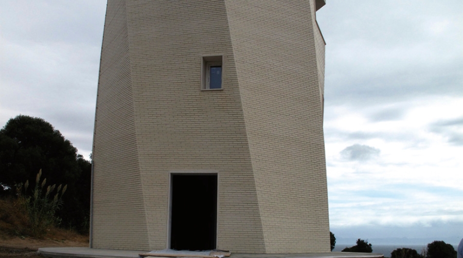 Punta Paloma recupera la esencia de su faro