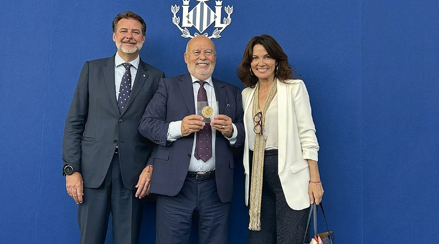 MSC España recibe la Medalla de la Gratitud de Valencia por su labor solidaria en el incendio de Campanar