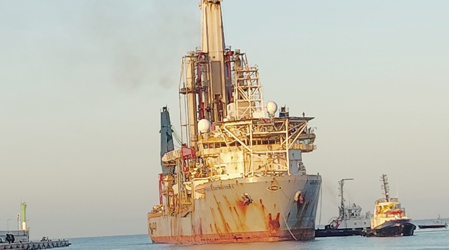 El Puerto de Arrecife recibe su primera plataforma offshore