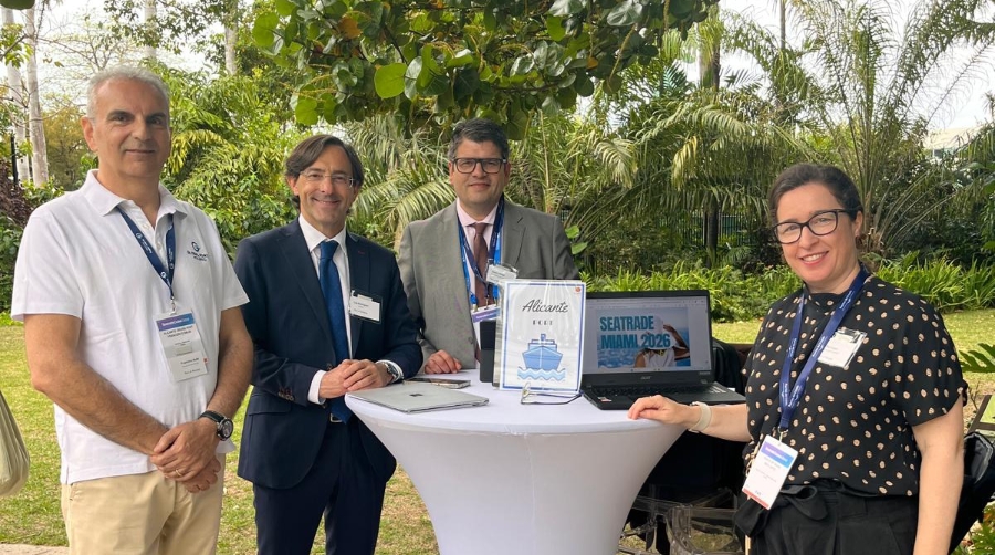 Miembros de la delegación alicantina desplazados a Seatrade Cruise Global.