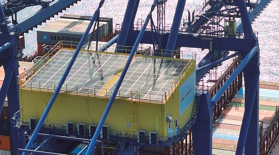 APM Terminals Valencia cubrirá el 11% de su demanda energética con nuevos paneles solares