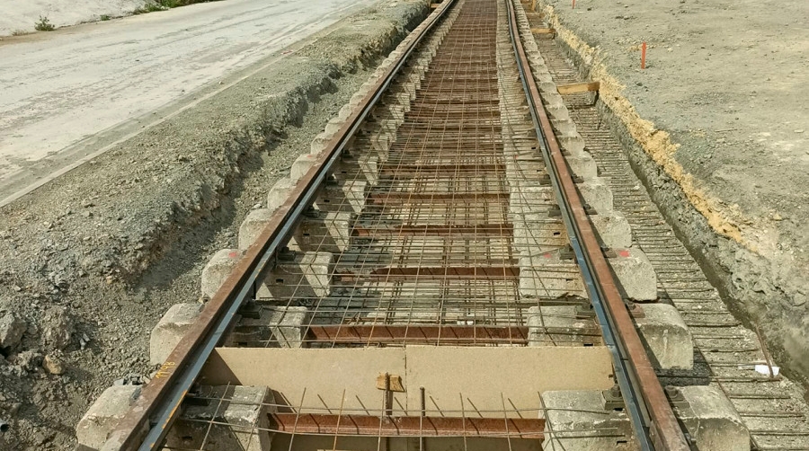 Carb&oacute;n Puerto activa un tramo de v&iacute;a de ferrocarril que atraviesa sus instalaciones