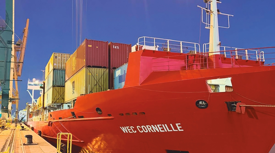 WEC Lines realiza su primera escala en el Puerto de Huelva con el servicio ISS-PT