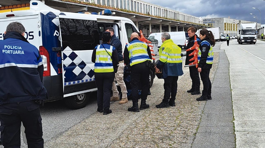La Policía Portuaria de Marín recibe formación en seguridad operativa
