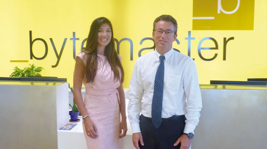 Expositores: Cargados de razones