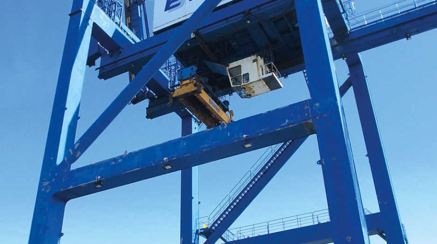 Paceco cambia los ra&iacute;les de carro, el carro principal y la cabina de su gr&uacute;a Portainer &quot;JAKI&quot; de Reikiavik