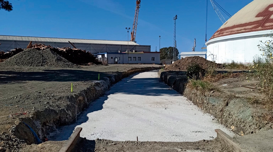 Carb&oacute;n Puerto activa un tramo de v&iacute;a de ferrocarril que atraviesa sus instalaciones