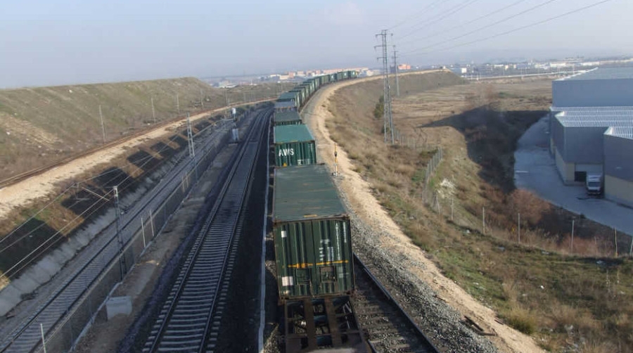El tr&aacute;fico intermodal internacional penaliza en agosto las tn/km transportadas por Renfe
