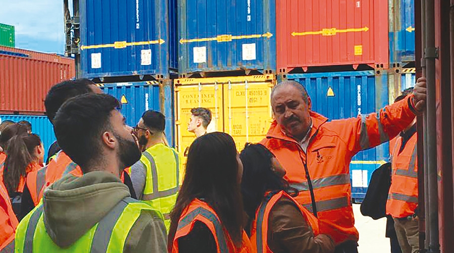 DOCKS abre sus puertas a j&oacute;venes &ldquo;con el objetivo de inculcar una mentalidad emprendedora&rdquo;