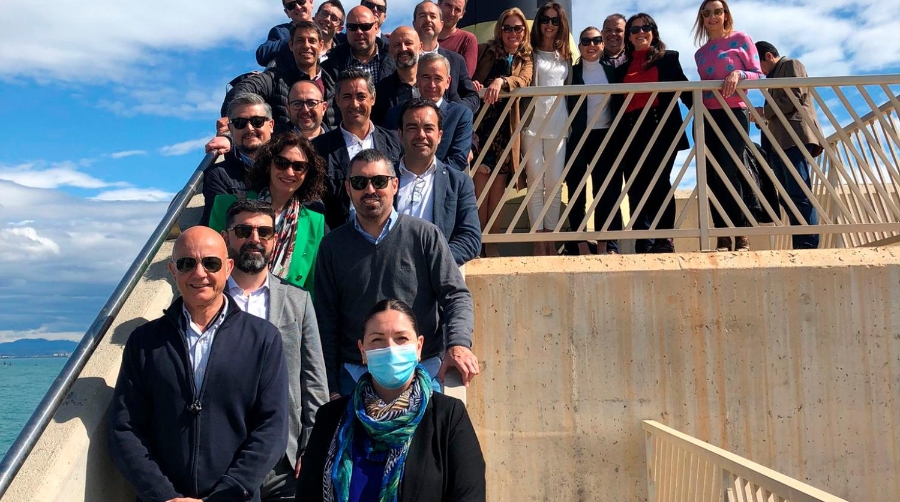 El Puerto de Valencia acoge la visita de una delegación de Cajamar