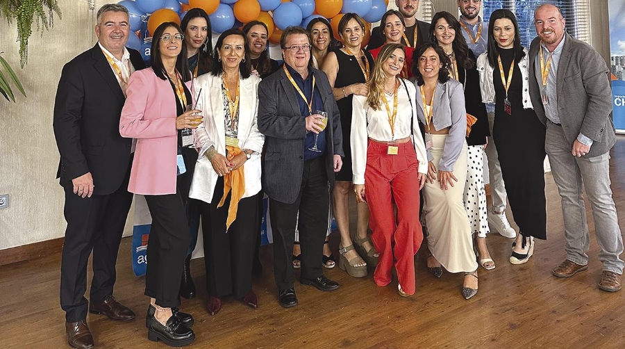 El consolidador AGC Newtral reunió en la Albufera de Valencia a clientes, colaboradores y parte de su staff.