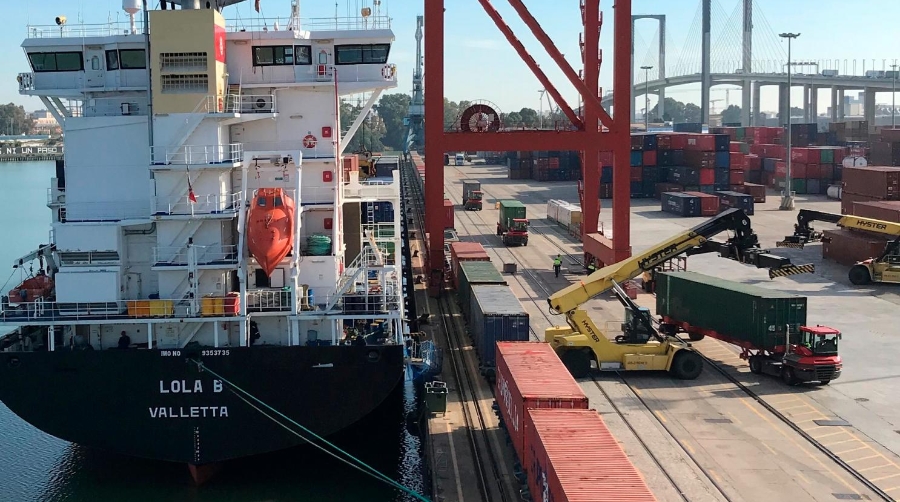 Adif licita las obras del nuevo acceso ferroviario al Puerto de Sevilla por 22,7 millones de euros.
