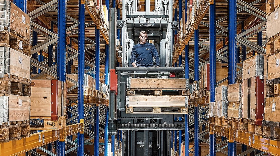 El nuevo almacén complementa las oficinas operativas de cargo-partner en Manchester, Bradford y Londres.