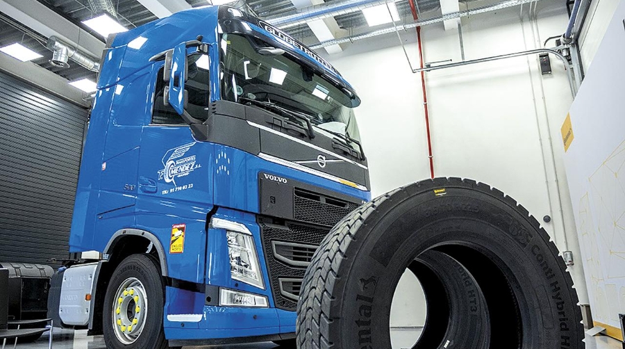 El fabricante también presenta sus últimas novedades para el sector del transporte.