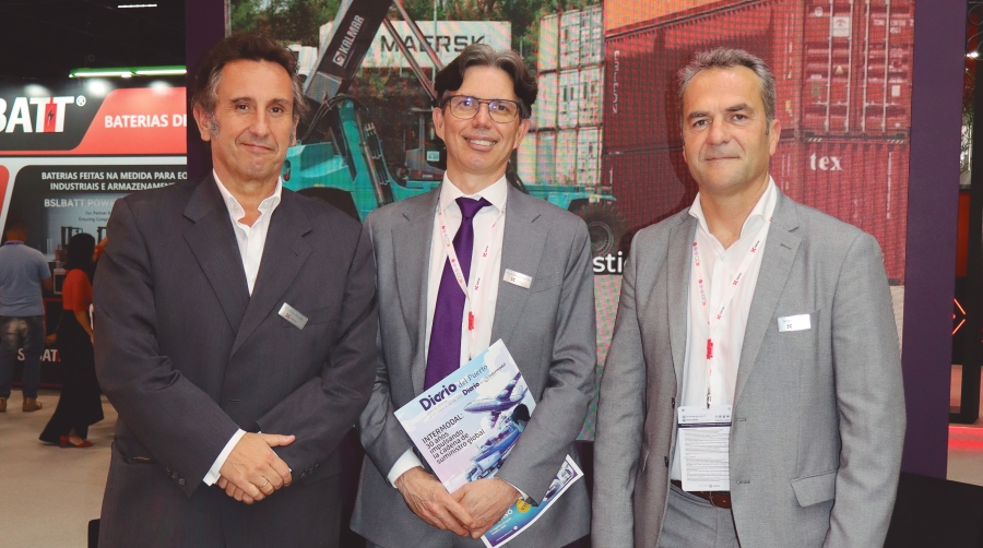 Ernesto Boado, Sales Manager South Europe &amp; Latam; Marcelo Gonçalves, VP Kalmar Latam; Sergio Peralta, General Manager Kalmar España &amp; Portugal. Foto J.P.