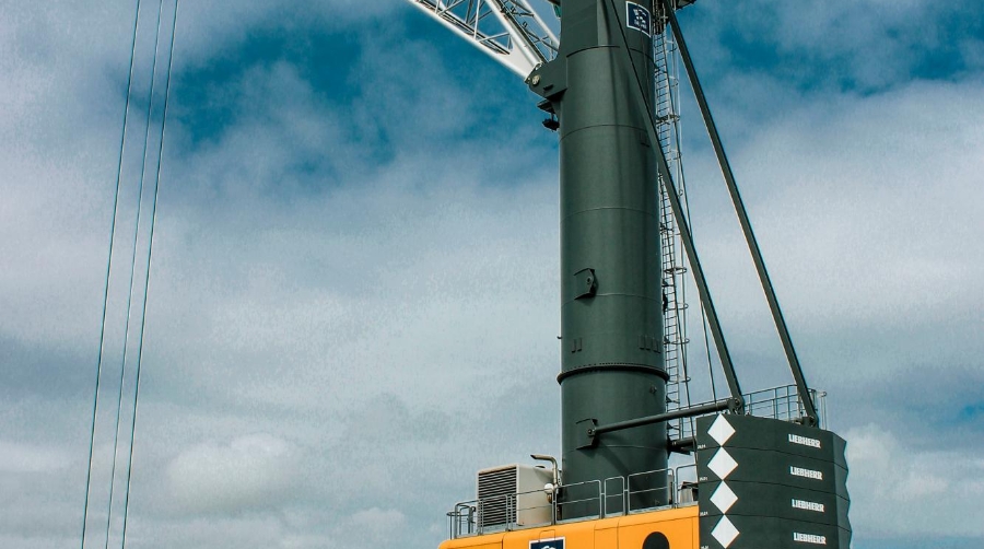 El Puerto de Dover se refuerza con dos grúas Liebherr LHM propulsadas por HVO 100