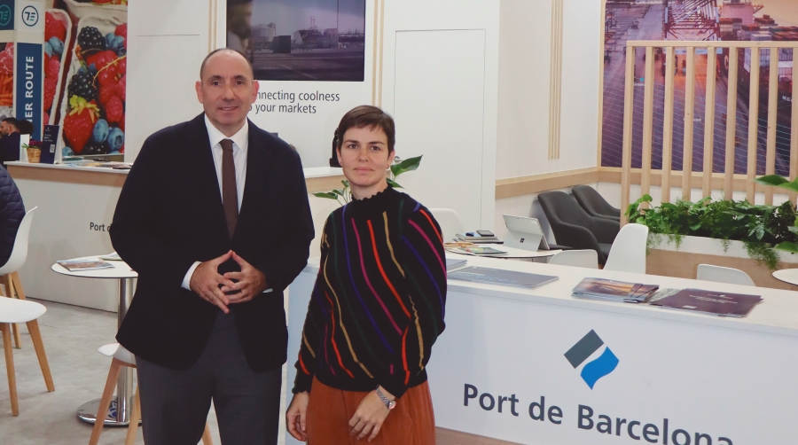 Carles Mayol, jefe de la División de Contenedores, y Olga Salvador, responsable de Clientes y Reefer, forman parte del equipo de profesionales del Port de Barcelona desplazados a Fruit Logistica. Foto J. P.