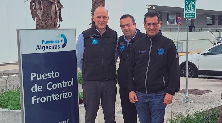 Puesto de Control Fronterizo de Algeciras. De izquierda a derecha: Hassan Ahmed (director de la División de los Puestos de Control Fronterizo), Ángel Ramón Moya (director de Unidad de Negocio en el PCF de Valencia y Sagunto) y Francisco Marrero (director de Unidad de Negocio del Centro de Inspección Portuaria del Puerto de Santa Cruz de Tenerife).