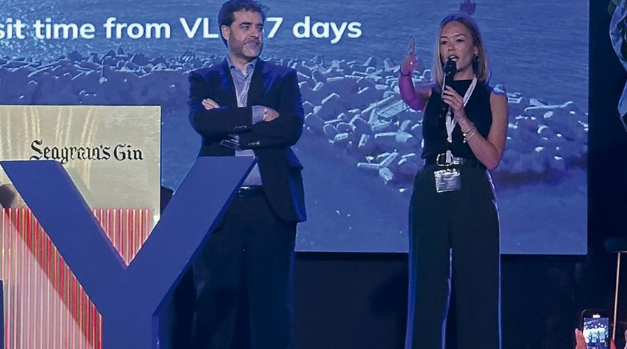 Consuelo Giménez, national sea freight manager; Gonzalo Jerez, sales manager y todo el equipo comercial de Transglory Valencia, recibieron a los invitados.
