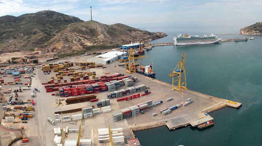 El Puerto de Cartagena mueve 12,88 millones de toneladas hasta mayo