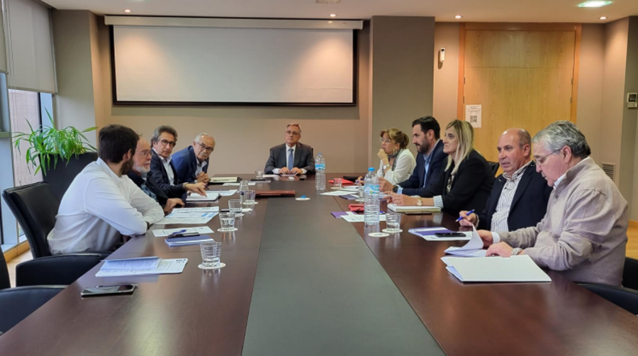 Alfonsel destacó que aquellas empresas que apuesten por la digitalización y la sostenibilidad obtendrán una ventaja competitiva, especialmente si implementan tecnologías de gestión de flotas y trazabilidad de envíos.