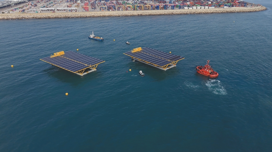 Valencia acoge las primeras plataformas solares marinas de España