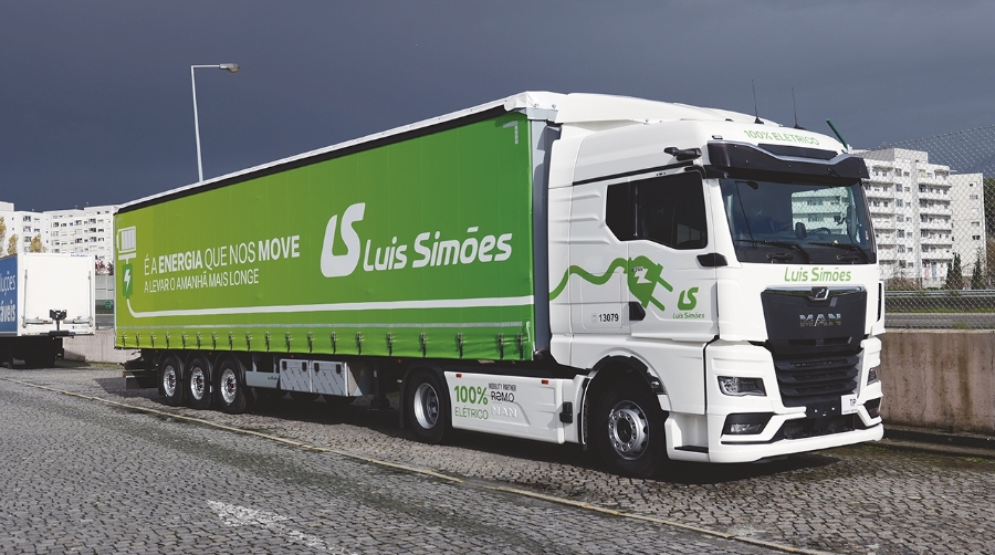 Luís Simões incorpora su primer camión eléctrico para las rutas entre Oporto y Lisboa