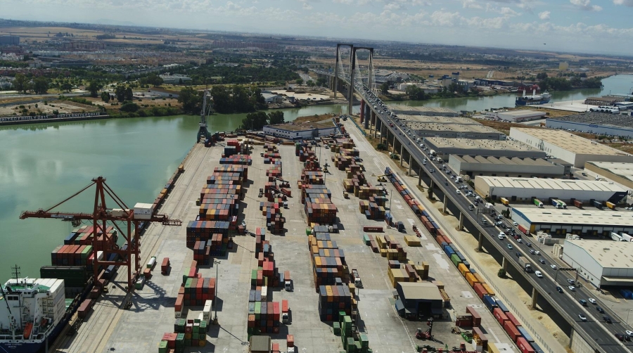 La AP de Sevilla otorga dos nuevas concesiones dedicadas al control industrial y servicios ambientales