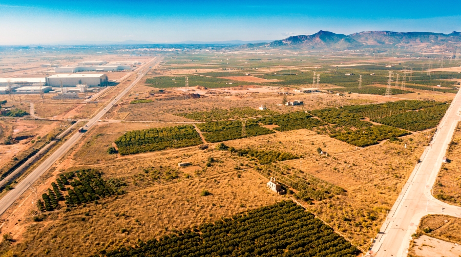 El grupo Inditex presenta la única oferta para una base logística junto a la gigafactoría de Sagunto.