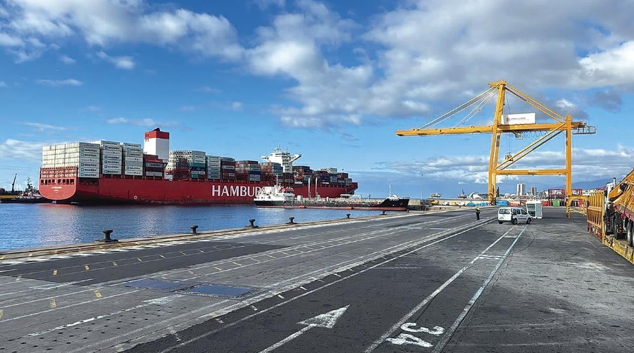 El fin de semana se descargaron 3.000 contenedores en TCTenerife.