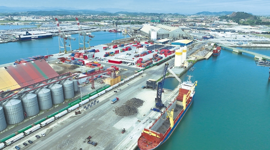 La actuación supondrá la creación de una nueva infraestructura de atraque de 212 metros de longitud en el Espigón Norte de Raos.