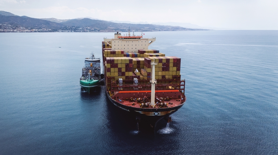 MSC protagoniza el primer suministro en fondeo de GNL en el Puerto de Málaga